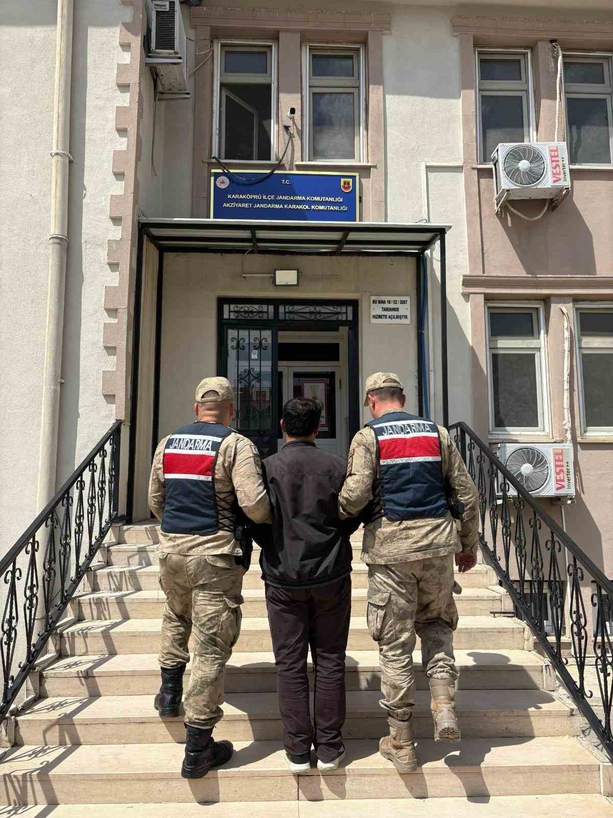 Hırsızlık suçundan aranan şahıs yakalandı